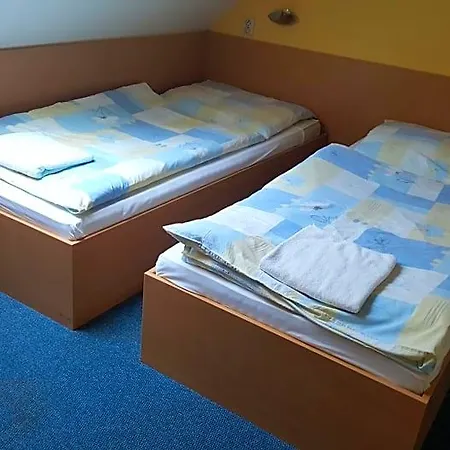Lehár Panzió Panzió Révkomárom